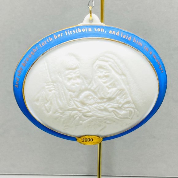Hallmark 2000 The Blessed Family Keepsake Christmas Ornament Magic Light-Up w/Bo - Picture 4 of 11